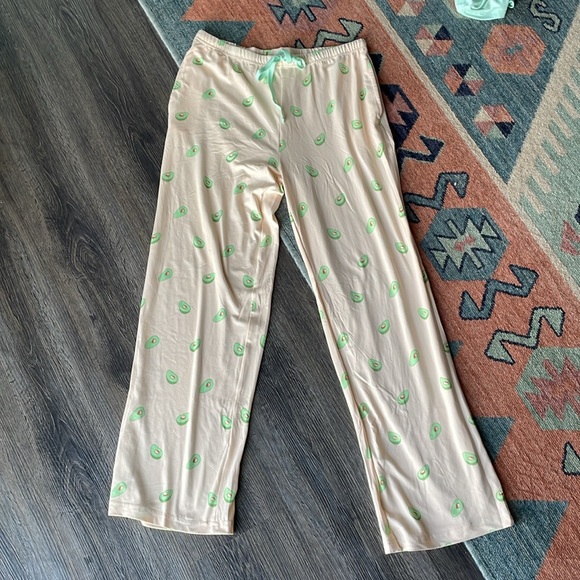 NWT Forever 21 Avocado Pajama Set 🥑 - Picture 5 of 7
